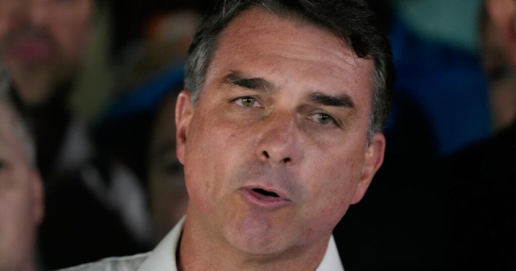 Defeated Brazilian presidential candidate Flávio Bolsonaro and his family land in Miami