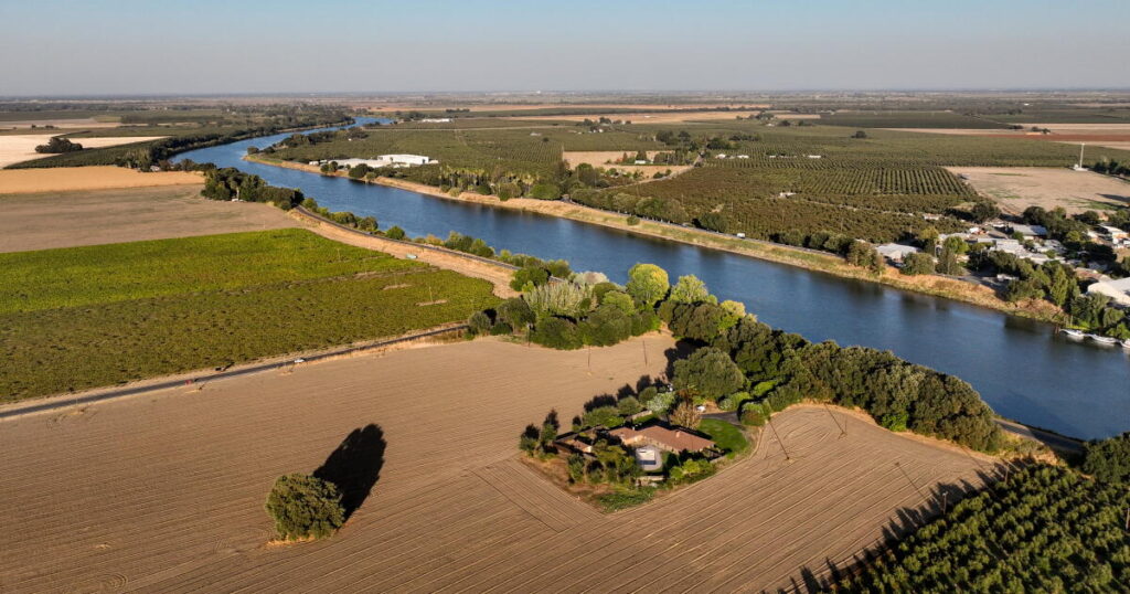 Critics blast California’s $180-million water buy as ‘extraordinarily expensive’