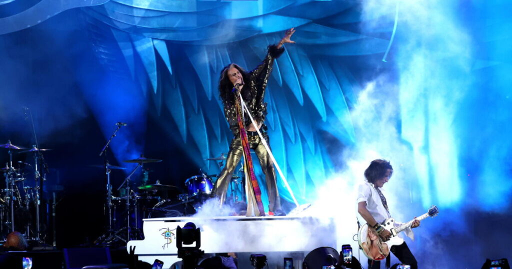 At the Hollywood Bowl, Aerosmith argues for a future