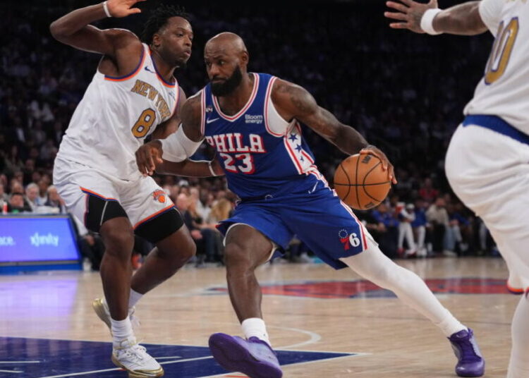 LeBron James’ eventful 76ers debut: jousting with Knicks fans, defending helicopter, spoiling ring night