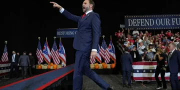 JD Vance ridiculed after ‘humiliating’ encounter with NFL players: ‘Yikes’