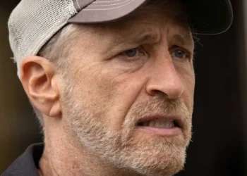 Jon Stewart in disbelief at mass MAGA freakout over Obama’s Cheesecake Factory jab