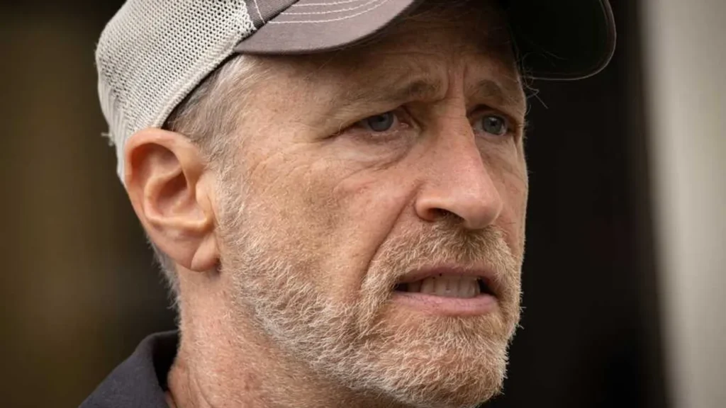 Jon Stewart in disbelief at mass MAGA freakout over Obama’s Cheesecake Factory jab