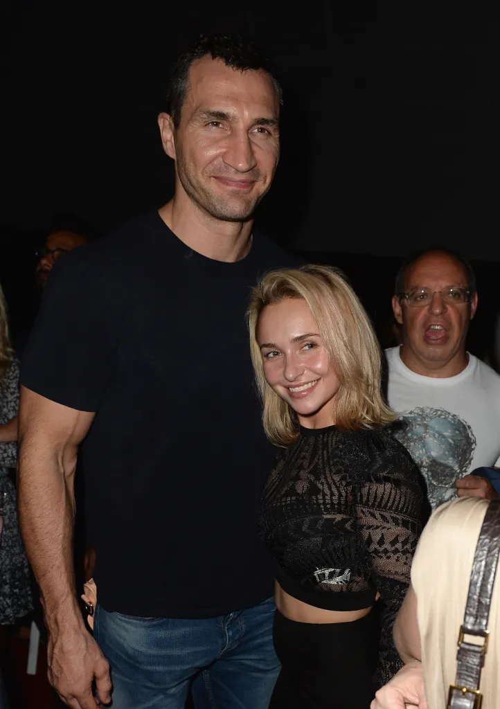Wladimir Klitschko and Hayden Panettiere pose together at an event.